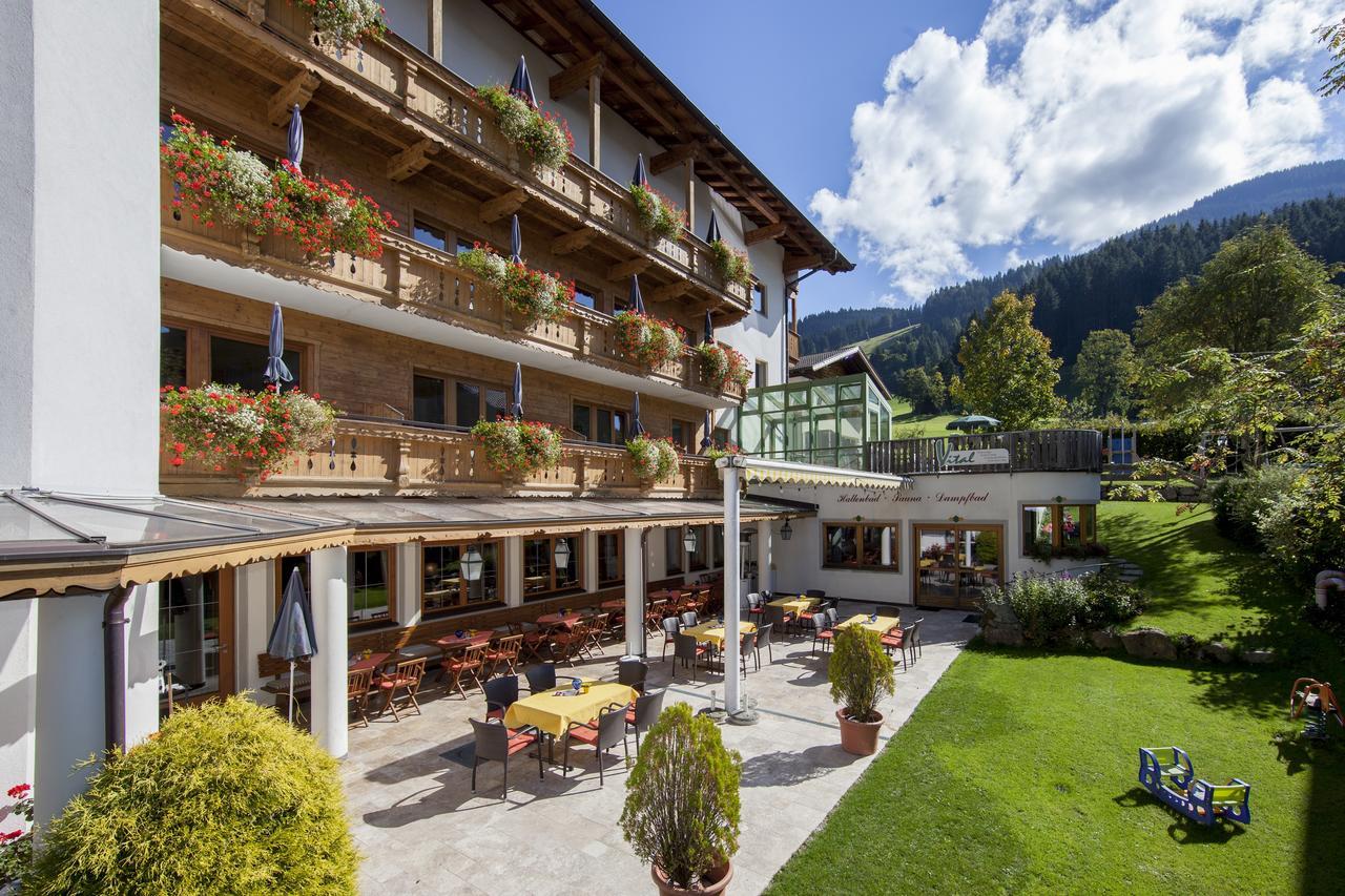 Landhotel Tirolerhof - Mai Bis Mitte Juni Kein Saunabetrieb Oberau Exterior photo